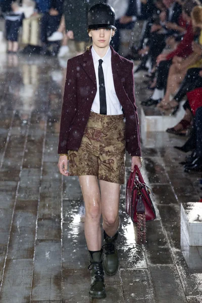 Look 26